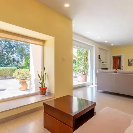 شاليه Casa Segaria *